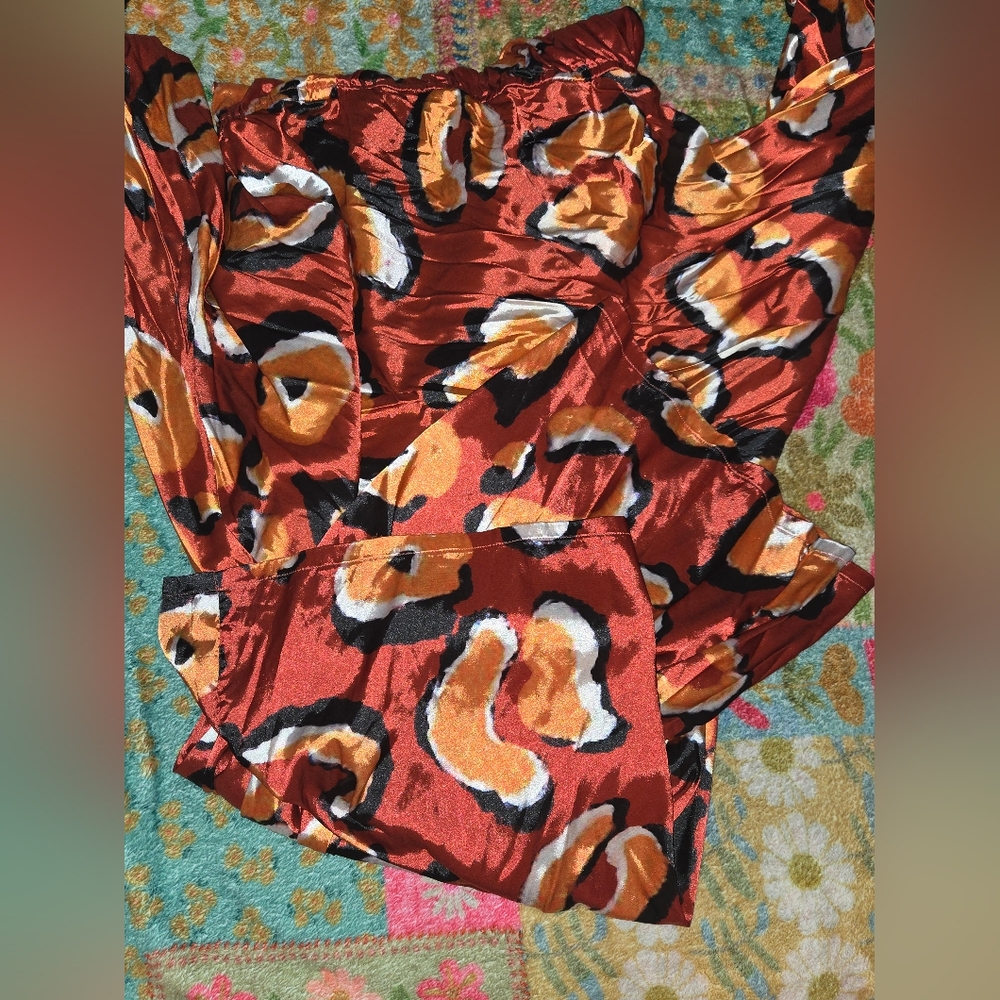 Pretty Little Thing - Leopard Jumpsuit - Picture 12 of 13